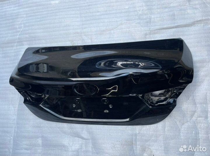 Крышка багажника задняя Toyota Camry 70 2018-2021