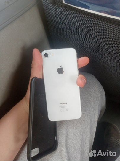 iPhone 8, 64 ГБ