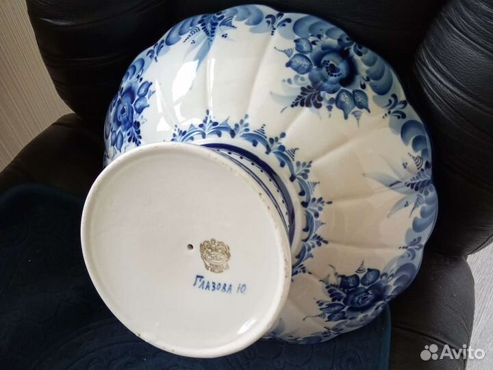 Ваза для фруктов. Гжель.авт. Глазова