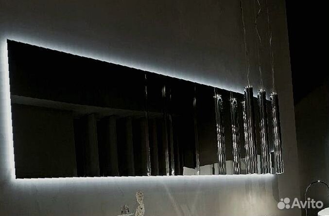 Овальное зеркало с подсветкой