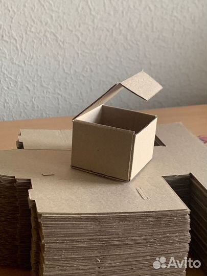 Коробки картонные самосборные 5х5х4 см