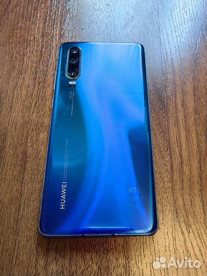 Телефон Huawei p30