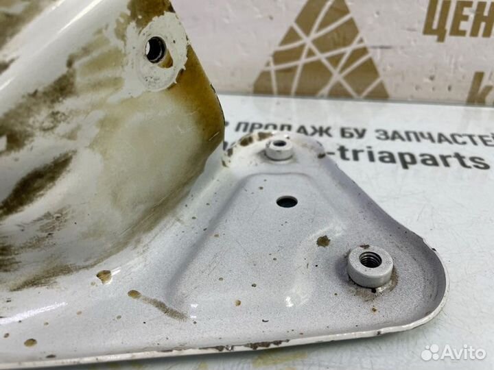 Кронштейн крыла передний левый Skoda Rapid 1 NH3