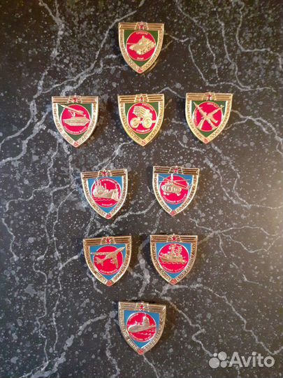 Вооруженные силы СССР. Набор значков. 9 штук