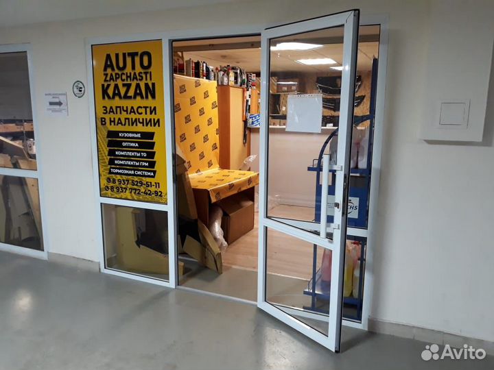 Молдинг решетки радиатора Opel Astra J 2010-2012