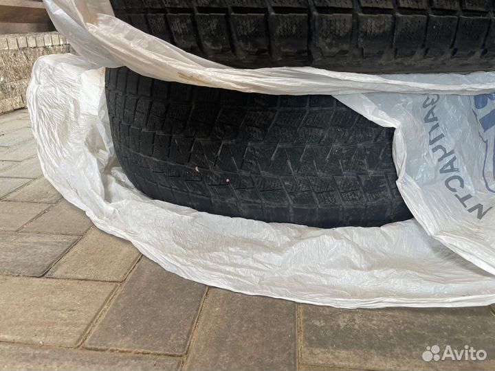 Bridgestone Blizzak DM-V1 235/55 R19