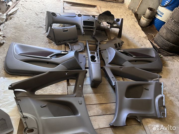 Пластик салона Toyota Celica T230