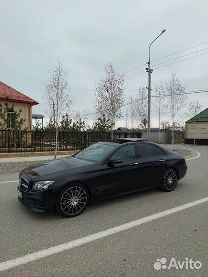Стекла на mercedes 213