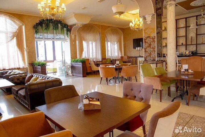 Бармен официант