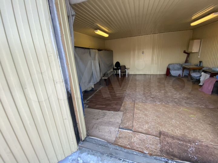 Гараж, > 30 м²