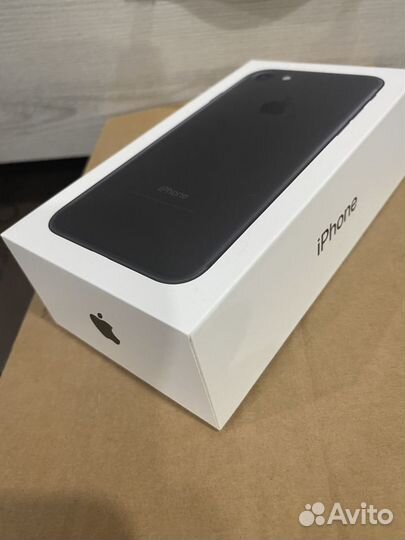 Коробка от iPhone 7