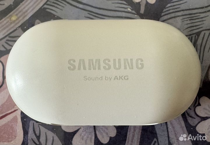 Футляр для наушников Samsung Galaxy Buds