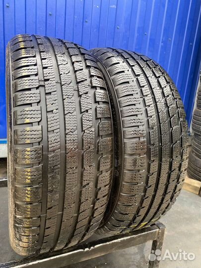 Kumho I'Zen KW27 215/55 R17