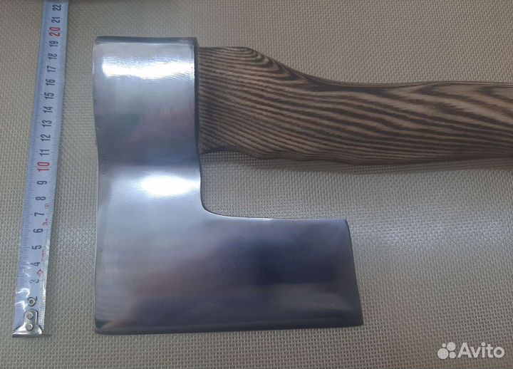 Кованый топор 