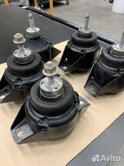 Подушки двигателя Land Rover Defender Puma