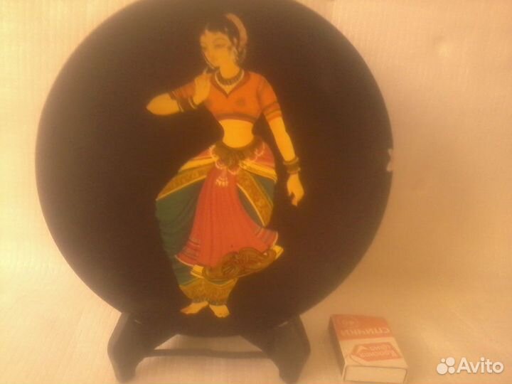 Тарелка декоративная, антикварная, лак, Индия