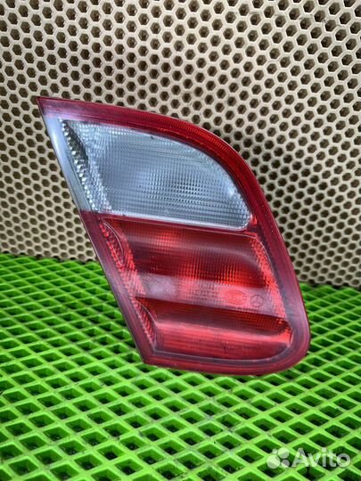 Задний фонарь левый внутренний Mercedes CLK w208