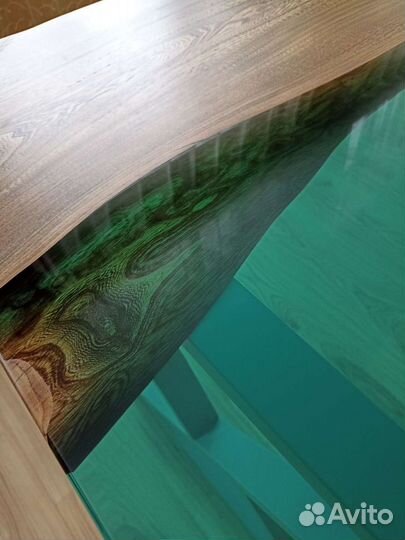 Столешница из слэба и эпоксидной смолы