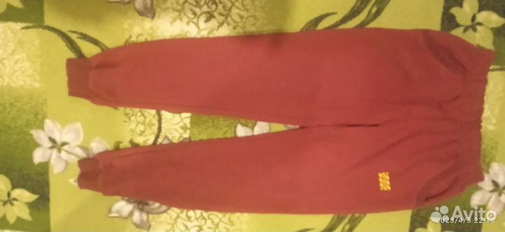 Спортивный костюм на девочку 146