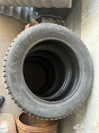 Pirelli Ice Zero 205/55 R16