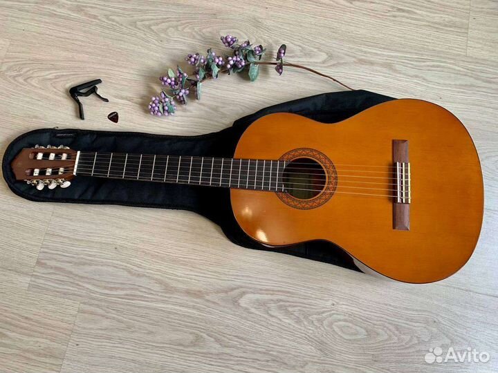 Гитара Yamaha C-40 классическая