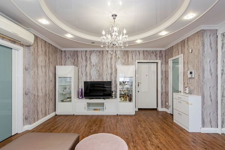 3-к. квартира, 93 м², 17/25 эт.