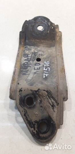 Кронштейн подрамника (левый) (Nissan Murano Z52)