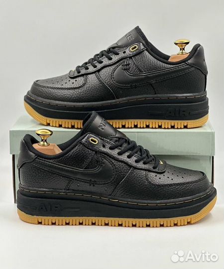 Кроссовки Nike Air Force 1 luxe