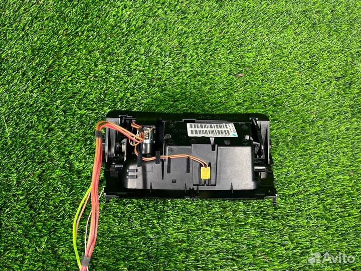 Пепельница Bmw 1 E87 N46B20BY 2006