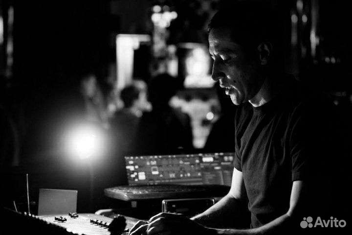Звукорежиссер (не диджей)
