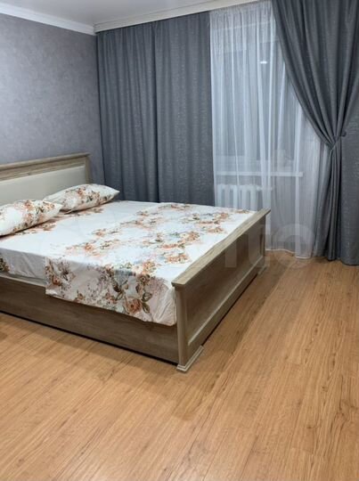 2-к. квартира, 60 м², 1/6 эт.