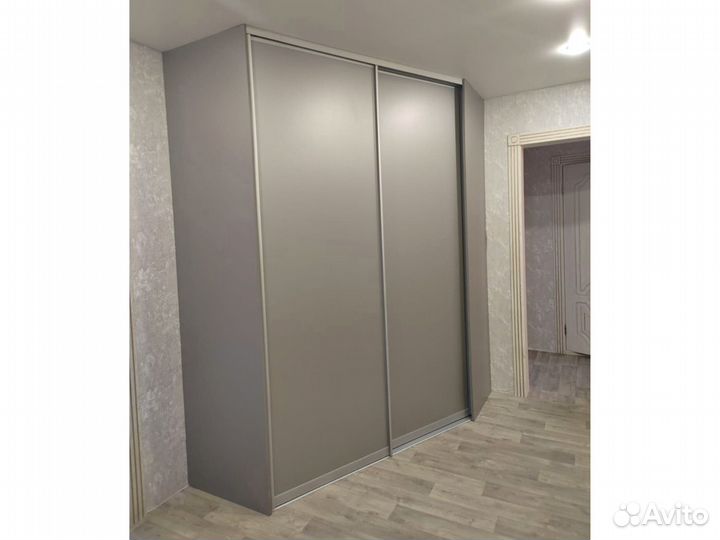 Угловой шкаф купе на заказ