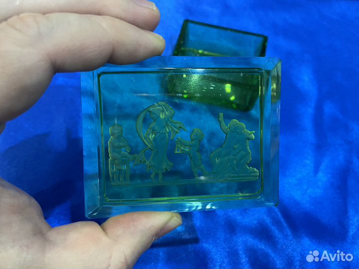 Стеклянная шкатулка антикварная