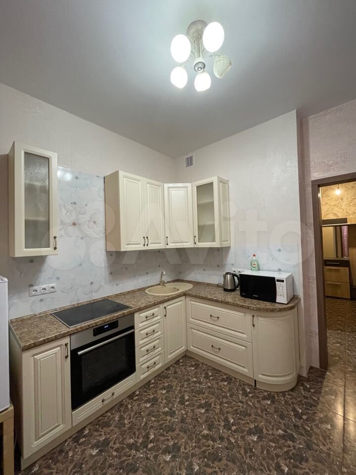 2-к. квартира, 58,1 м², 1/6 эт.