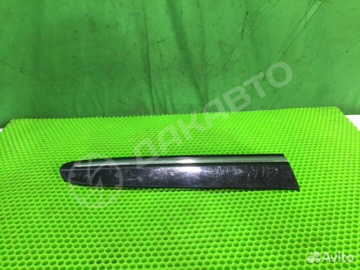 Молдинг крыла задний правый Mercedes-Benz Clk