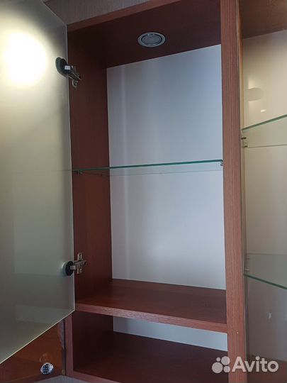 Шкафчик настенный б/у