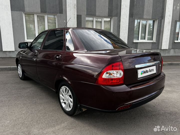 LADA Priora 1.6 МТ, 2012, 200 000 км