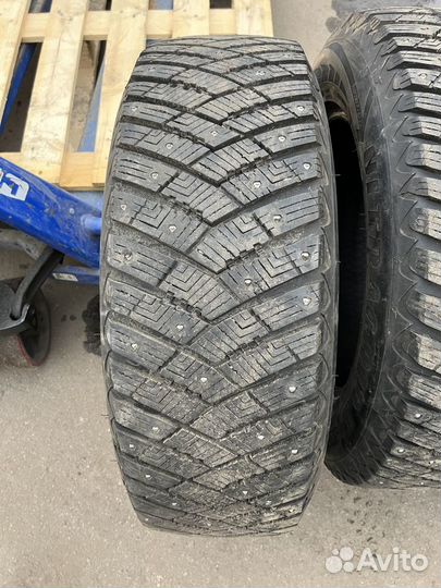 Goodyear UltraGrip Ice Arctic SUV 225/65 R17