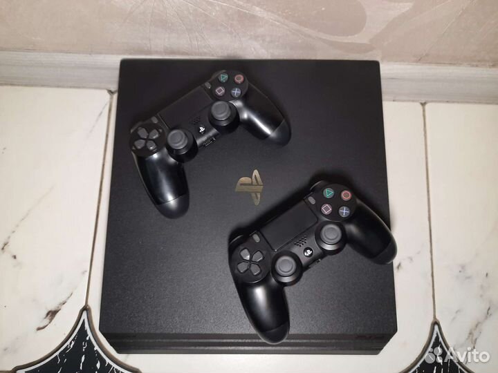 Sony PS4 pro 1tb