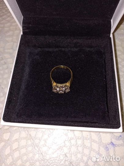 Золотое кольцо с бриллиантами