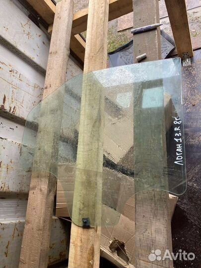 Заднее правое стекло Renault Logan 1