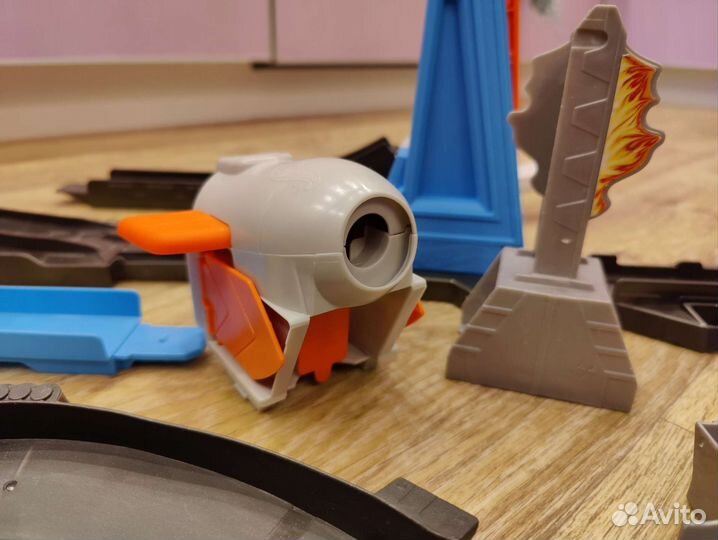 Гоночный трек hot wheels