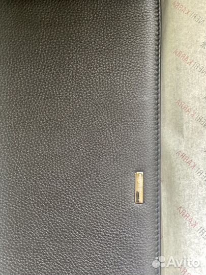 Папка кожаная на молнии. 35х 25 х 3 см