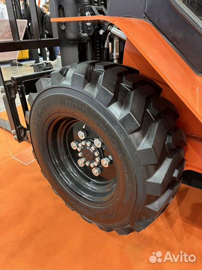 Внедорожный вилочный погрузчик noblelift 3.5 тонн