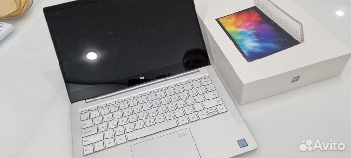Ноутбук xiaomi mi 13 (i7, 8Gb озу, 512Gb SSD)