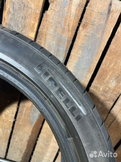 Pirelli P Zero PZ4 275/40 R21 107Y