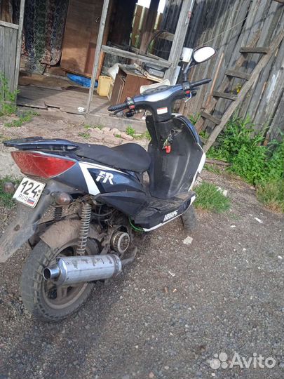 Мопед 80 кубов, отдам запчастей на ещё один мопед