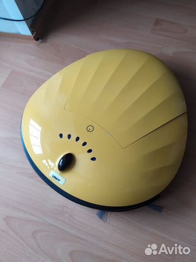 Продам робот пылесос