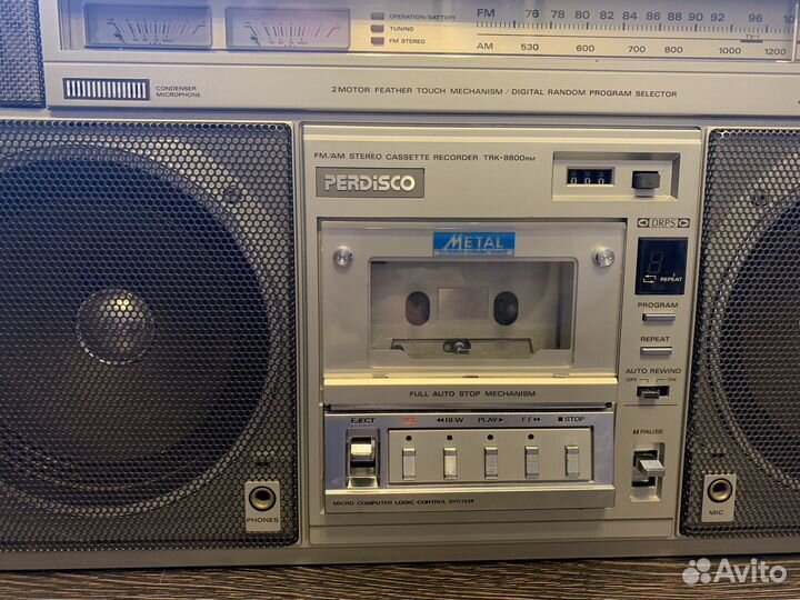 Магнитола Hitachi TRK-8800 Perdisco