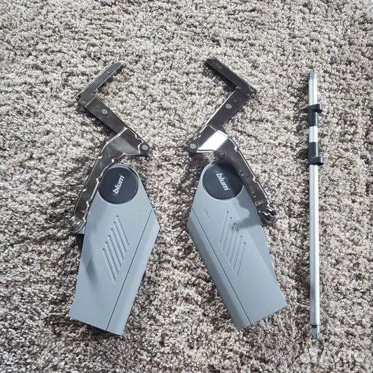 Откидной механизм blum aventos hs
